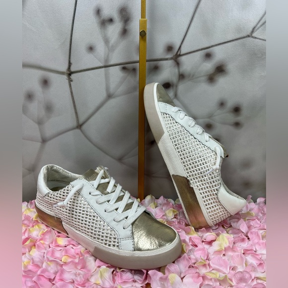 Dolce Vita Zina Wide Sneakers Bone
Gold Woven size 9 - Picture 8 of 10